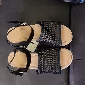 Universal Threads Black/Alba Sandals NWT 9 Wide